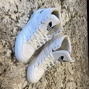Adidas Hard Court HI Men’s 8.5